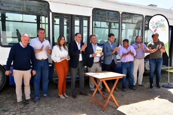 SAETA entregó un colectivo a la Municipalidad de San Lorenzo