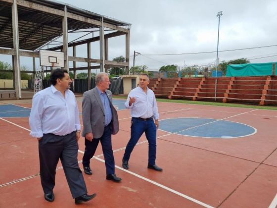 El vicegobernador Marocco recorrió obras en Apolinario Saravia