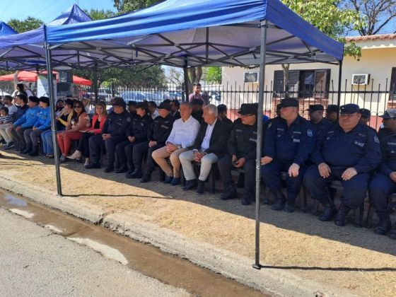 Reconocimiento especial a policías en Orán