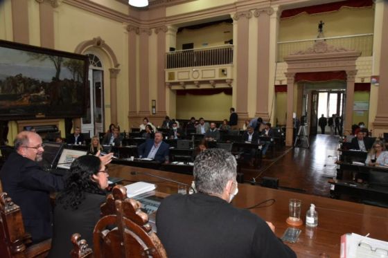 Camacho informó a Diputados el plan de obras públicas y ratificó la decisión de recuperar niveles de inversión