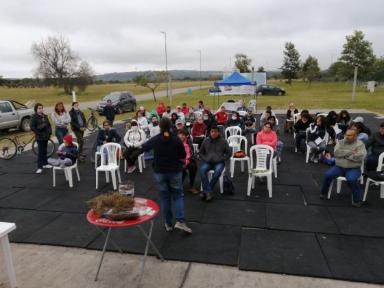 Desarrollo Social y el INTA promueven la autoproducción de alimentos a través de huertas familiares