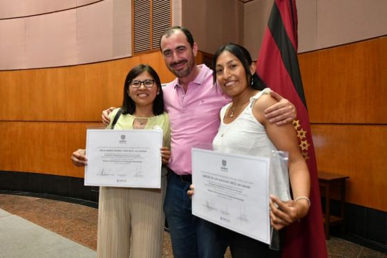 Ceremonia de entrega de títulos a egresados de la Universidad Provincial de la Administración Tecnología y Oficios, UpaTecO.