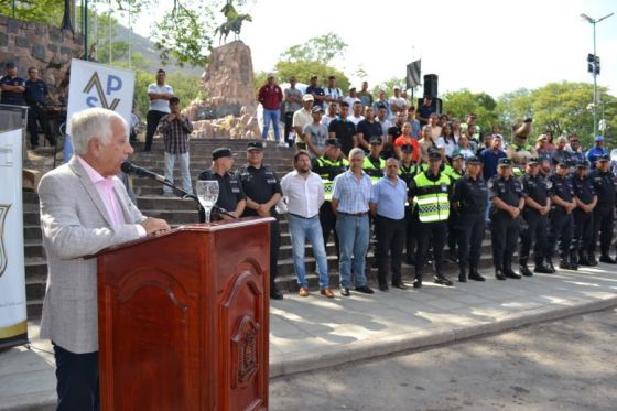 Entrega de recursos operativos en la Jornada Preventiva de Seguridad Vial para motociclistas