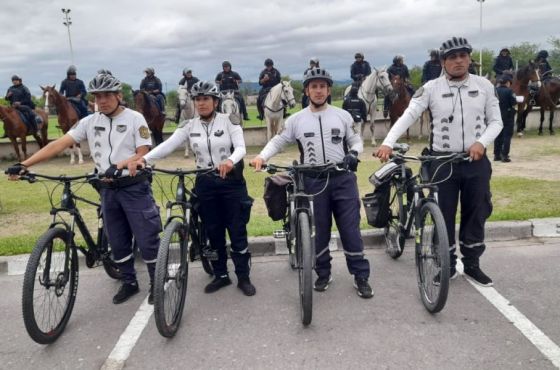 La Policía brindó seguridad a más de 9 mil simpatizantes por el partido de Racing Club y Rosario Central