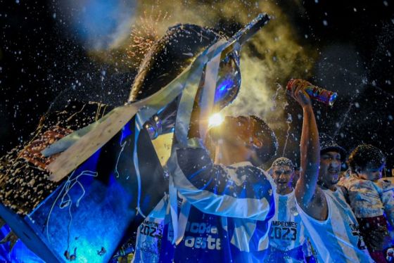 El plantel campeón de Gimnasia y Tiro festejó con miles de hinchas en su estadio