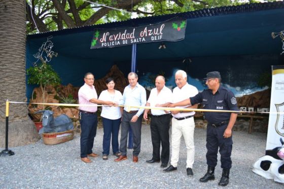 Con la apertura del Pesebre inició una nueva edición de la Navidad Azul de la Policía