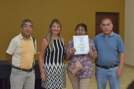 Familias de Orán recibieron las escrituras de sus terrenos