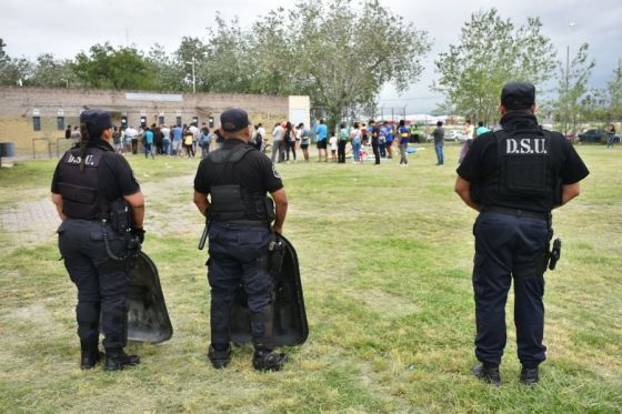 Más de 800 policías afectados a la cobertura de seguridad por el partido entre Boca Juniors y Gimnasia y Tiro