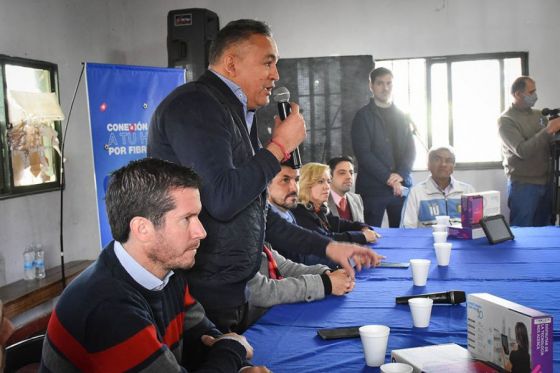 Acto de lanzamiento del programa de conectividad para centros vecinales.