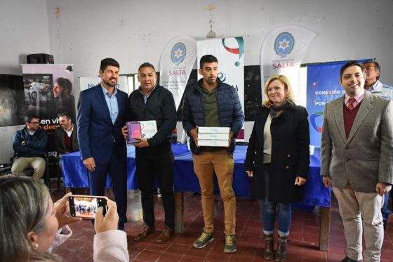 Acto de lanzamiento del programa de conectividad para centros vecinales.