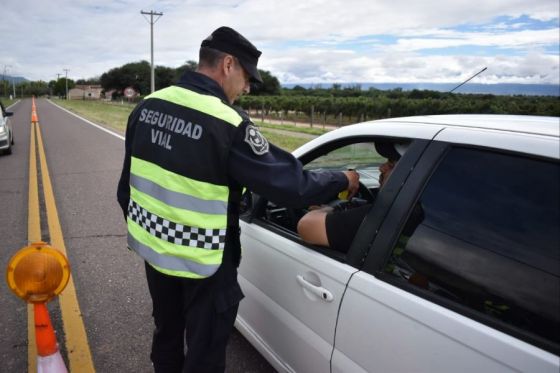 Continúan los controles viales por la Serenata a Cafayate