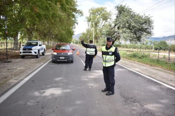 Continúan los controles viales por la Serenata a Cafayate