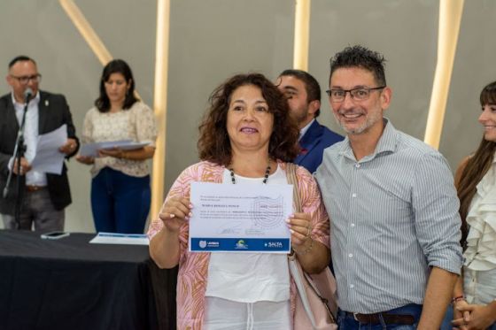 Metán y Las Lajitas: Se entregaron certificados de los cursos universitarios de la UPATecO