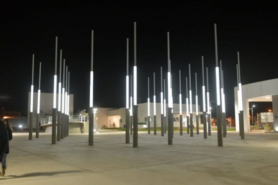 Prueba de iluminación en el nuevo parque urbano de la ciudad de Salta