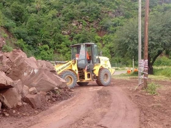 Tareas de despeje de calzadas en las rutas provinciales 33 y 47