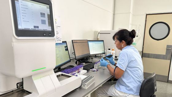 En el último año el laboratorio del Materno Infantil realizó casi un millón de determinaciones