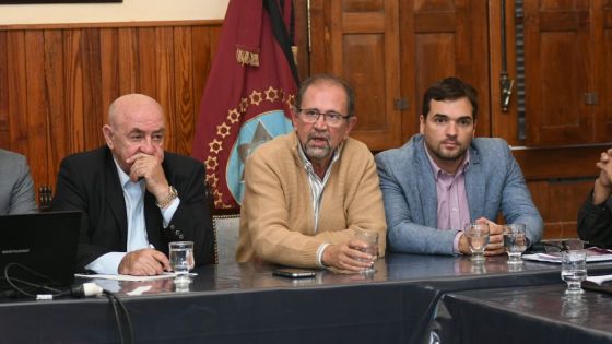 “No pedimos un crédito para endeudar a la Provincia, sino para reprogramar la deuda que ya tenemos”