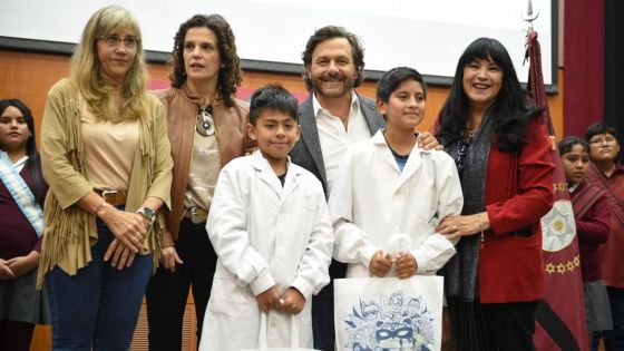 Sáenz entregó más de 250 mil manuales escolares: “La educación y salud pública son dos valores irrenunciables”