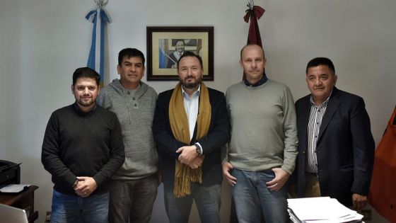 Reunión de funcionarios.