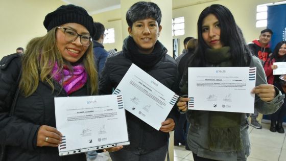 La UPATecO entregó certificados de cursos universitarios dictados en Central Norte