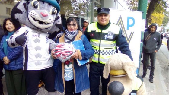 Campaña de concientización vial en el centro de la ciudad