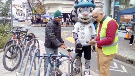 Campaña de concientización vial en el centro de la ciudad