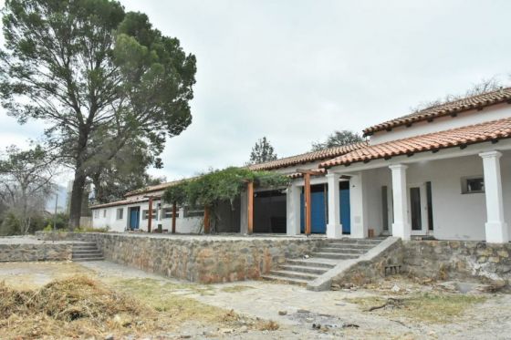 Cafayate: Avanza la construcción de la sede de la UPATecO