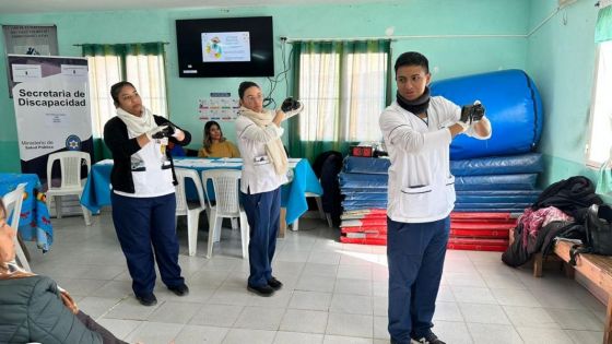 Con una feria de servicios culminó el ciclo de talleres “Más allá de las canas”