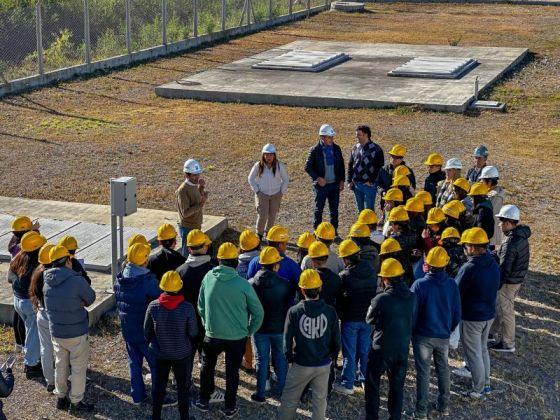 Jarsún recibió a estudiantes que visitaron la planta potabilizadora de agua de Campo Alegre