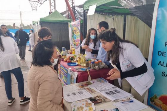 El ministro Esteban supervisó la asistencia a los adultos mayores en Pichanal