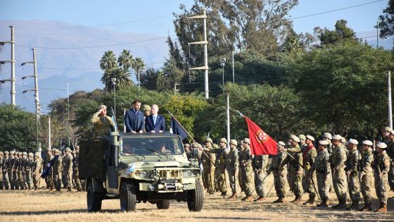 Alumnos de cuarto grado prometieron fidelidad a la Bandera