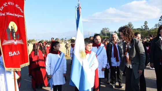 Alumnos de cuarto grado prometieron fidelidad a la Bandera