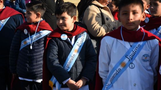 Alumnos de cuarto grado prometieron fidelidad a la Bandera