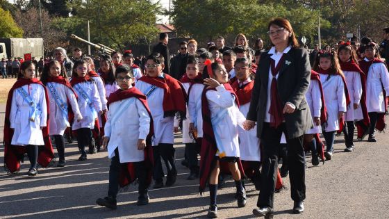 Alumnos de cuarto grado prometieron fidelidad a la Bandera