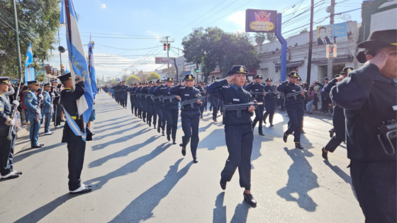 Cadetes y aspirantes de las Fuerzas de Seguridad de Salta juraron fidelidad a la Bandera Nacional