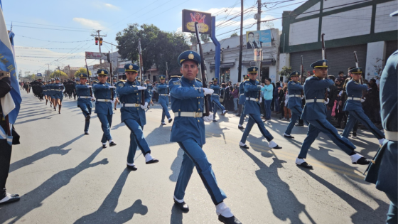 Cadetes y aspirantes de las Fuerzas de Seguridad de Salta juraron fidelidad a la Bandera Nacional