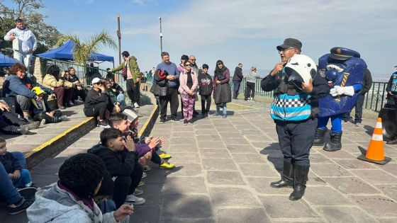 Ciudadanos fueron concientizados sobre seguridad vial en el Cerro San Bernardo