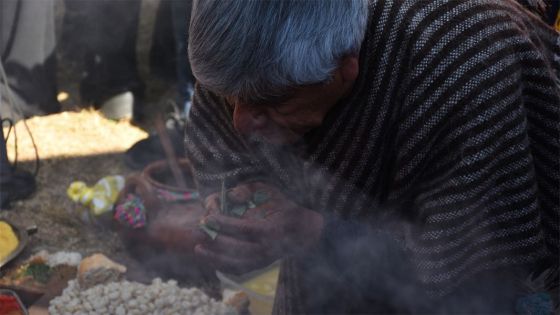 Se realizó el tradicional convite a la Pachamama en el Mercado Artesanal de Salta