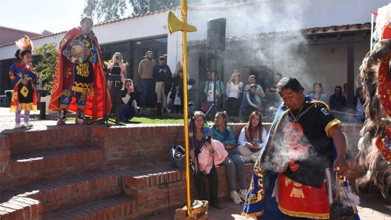 Se realizó el tradicional convite a la Pachamama en el Mercado Artesanal de Salta