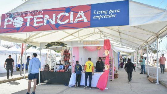 Gustavo Sáenz impulsa el talento emprendedor salteño: gran éxito de Potencia Orán