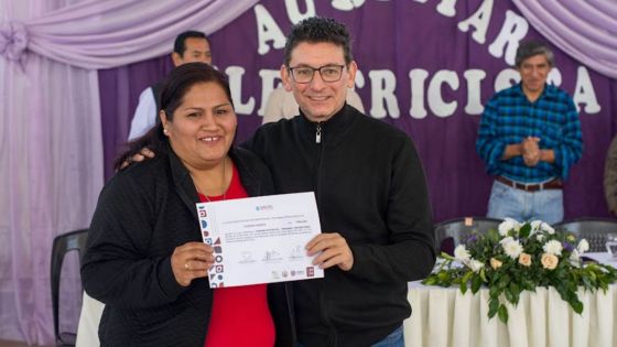 La UPATecO entregó certificados de cursos de formación en oficios en La Viña y Coronel Moldes