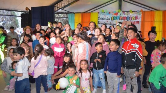 Día de las Infancias: el Gobernador compartió con más de 400 niños el festival “El escenario es nuestro”