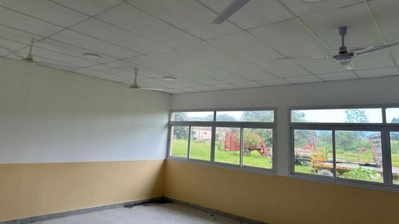 Construyen aulas en establecimientos educativos capitalinos