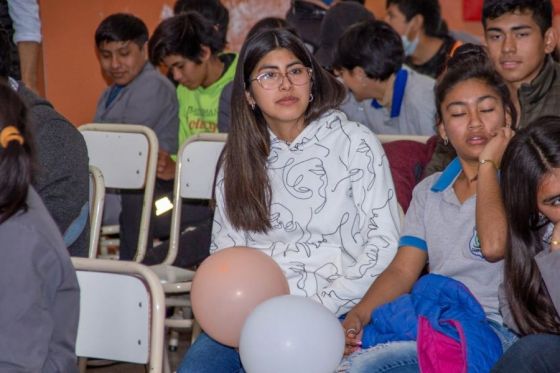 Concientizan a jóvenes de Campo Santo sobre el consumo problemático de drogas