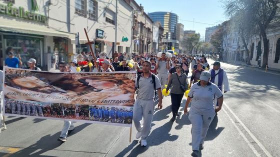 Más de mil estudiantes de las escuelas de formación de la Policía peregrinaron por el Milagro 2024