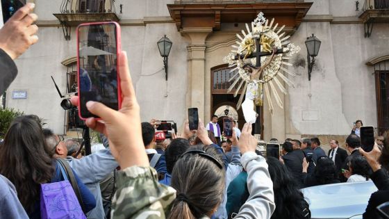 Las imágenes peregrinas del Señor y la Virgen del Milagro recorrieron la ciudad de Salta