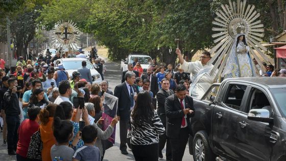 Las imágenes peregrinas del Señor y la Virgen del Milagro recorrieron la ciudad de Salta