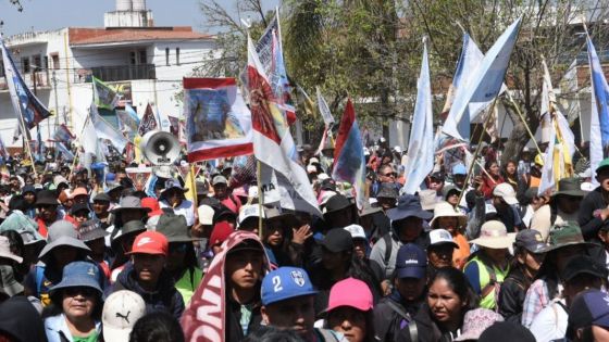 En una Salta unida por la fe, el Gobernador recibió a más de 10 mil peregrinos de los Valles Calchaquíes