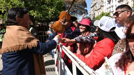 Con la presencia de Gustavo Sáenz y miles de fieles, Salta celebró la solemnidad del Señor del Milagro en el tercer día del Triduo