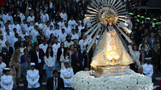 El pueblo de Salta renovó su Pacto de Fidelidad y amor con el Señor y la Virgen del Milagro